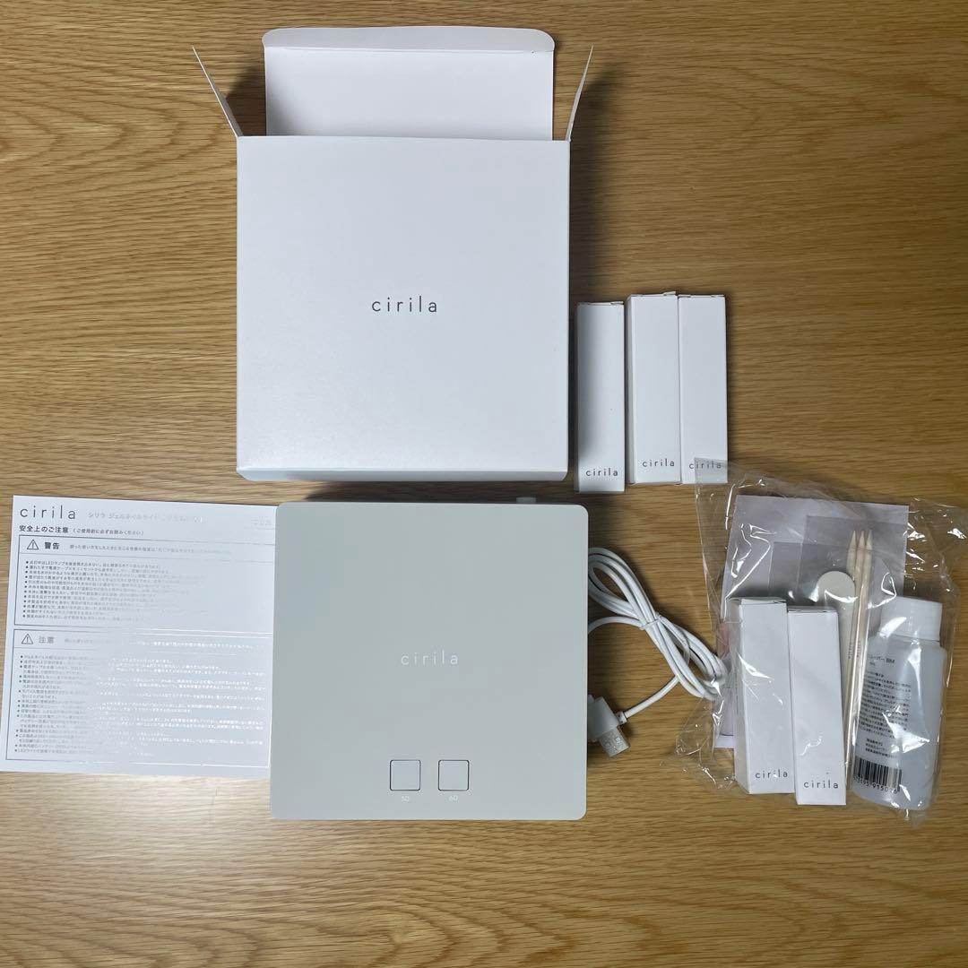 gdgd　cirila ジェルネイルキット+3カラー（新品未使用）