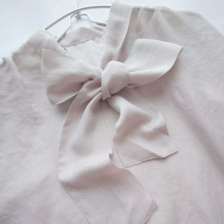 ☘️新品 ヴェルメイユパーイエナ ボウタイブラウス リボン 長袖 グレージュ F