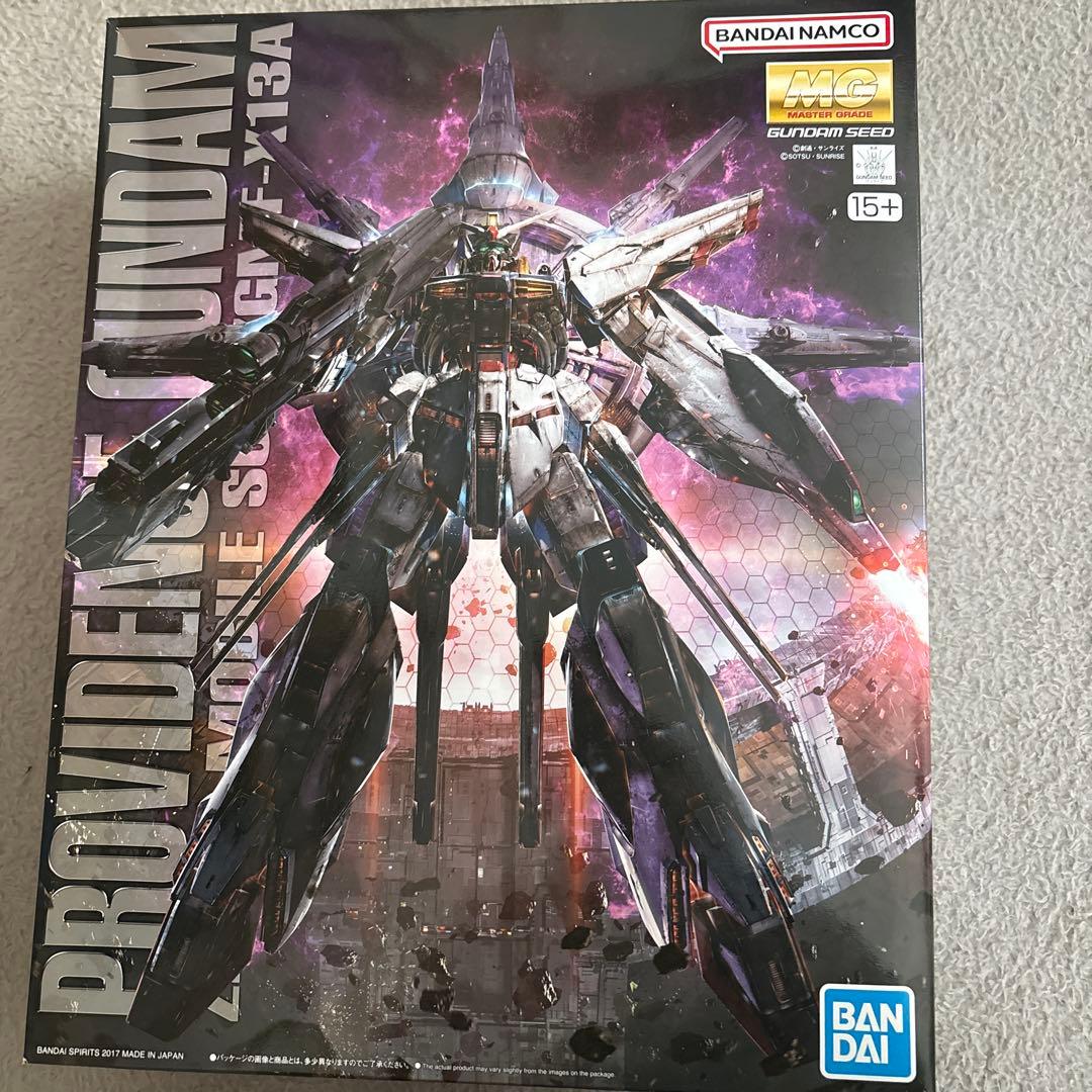 BANDAI MG プロヴィデンスガンダム