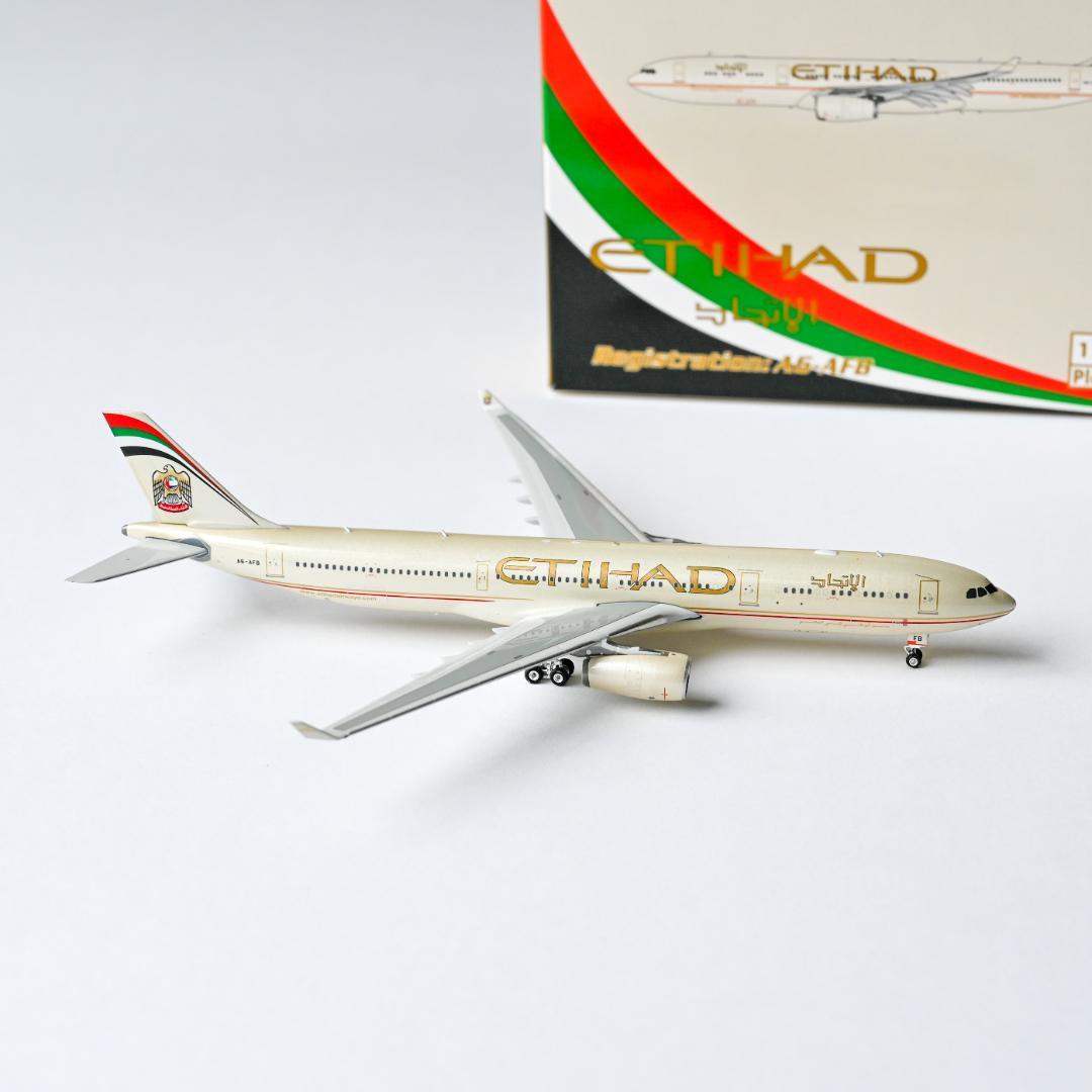 エティハド航空 A330-300 旧塗装 Phoenix 1/400