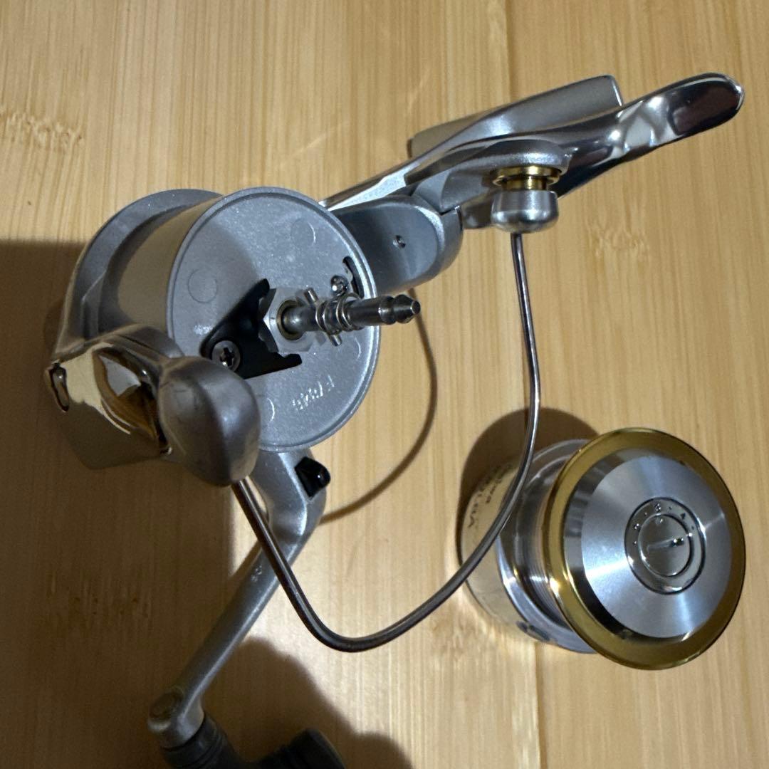 リール Daiwa TOURNAMENT-X 2000LBA