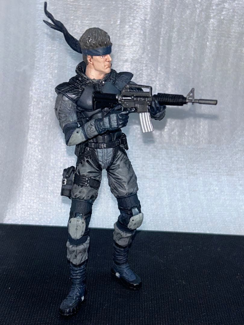 マクファーレントイズ フィギュア　メタルギアソリッド　スネーク　メリル　+武器