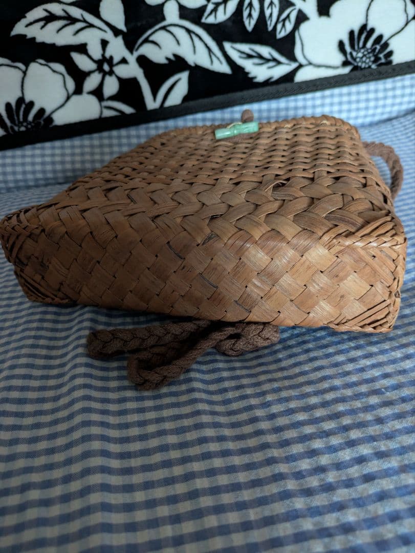 山葡萄天然素材 編み込みポシェット