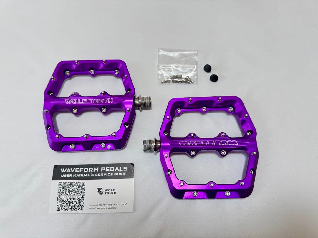 WOLF TOOTH フラットペダル パープル