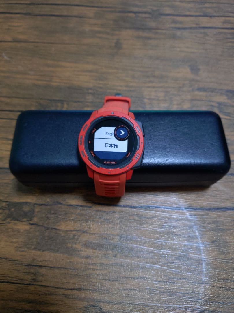 GARMIN(ガーミン)アウトドアウォッチ Instinct Flame Red