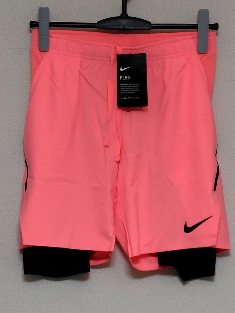 新品タグ付き　ナイキ　テニスウェア　ハーフパンツ　XS (USサイズ)
