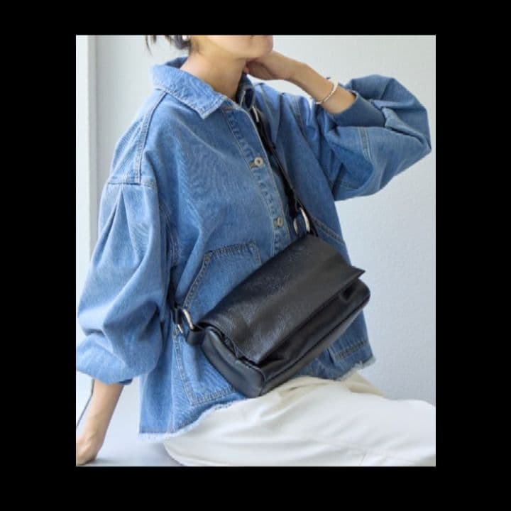 BEARDSLEY　ビアズリーショルダーバッグ レザーボディバッグ 　ブラック