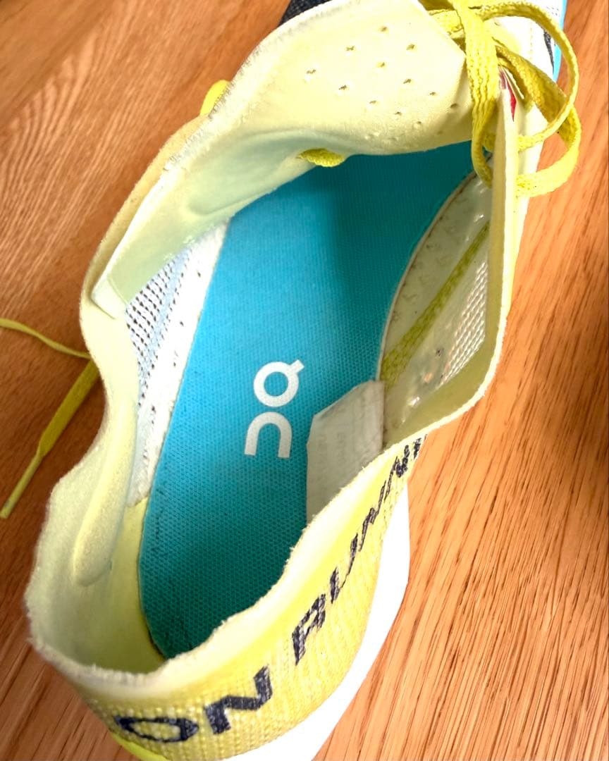 on クラウドシティウス２ 25.5cm⭐︎綺麗