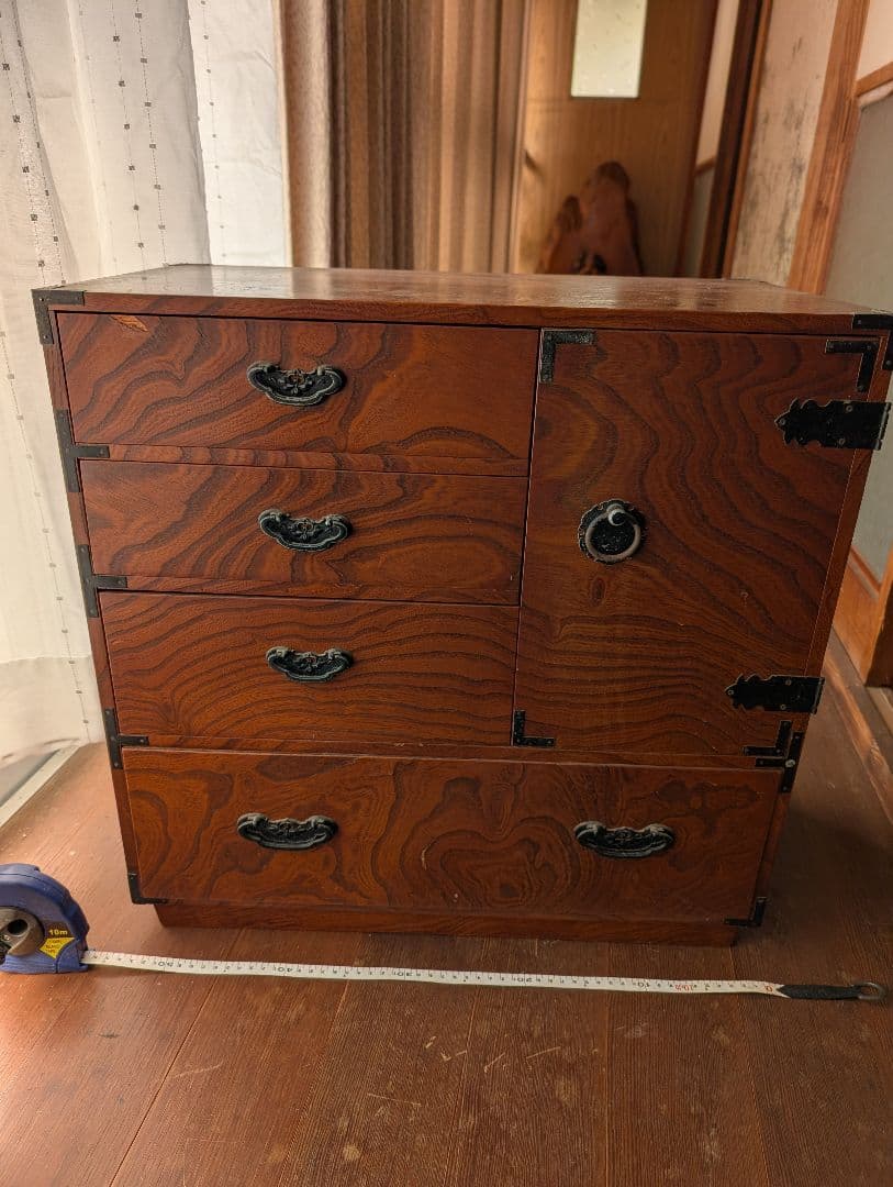 木製和タンス 伝統的スタイル