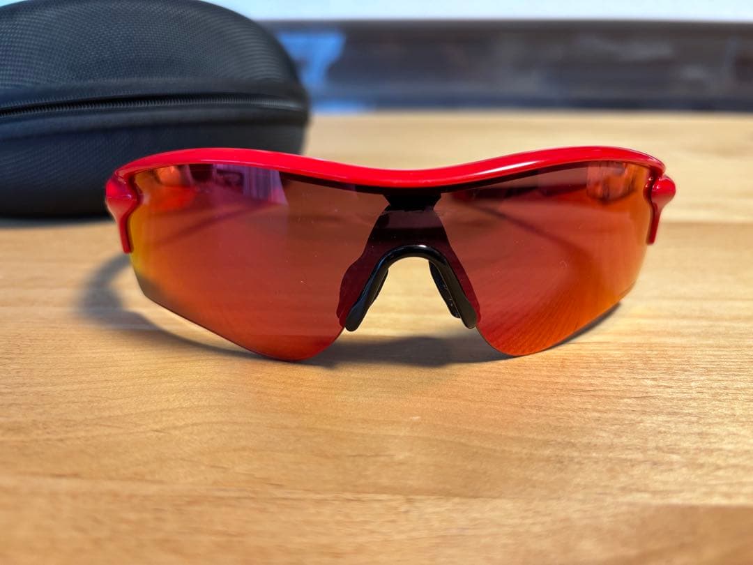 Oakley サングラス レッドオレンジ ケース付き