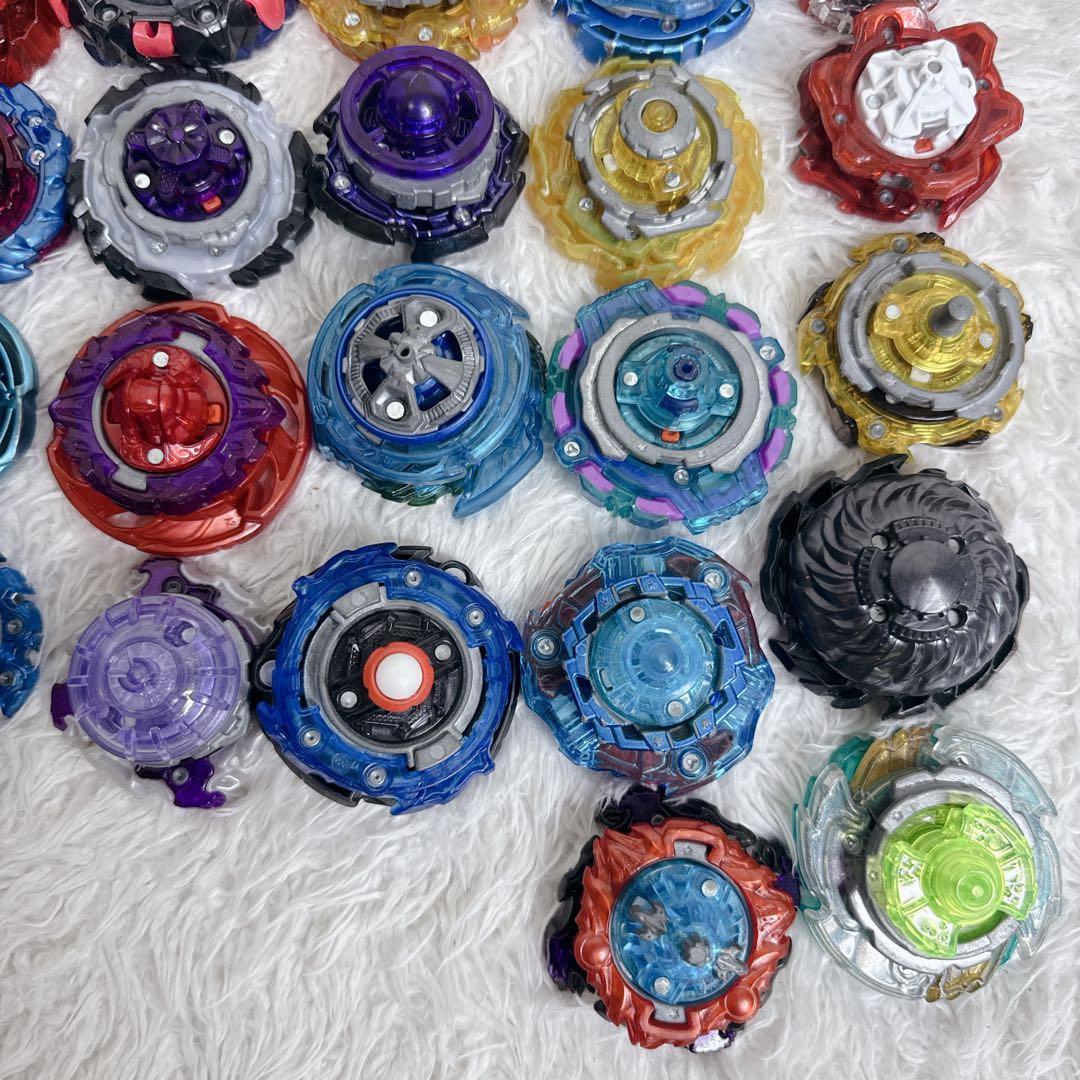 【大量】ベイブレードバースト 計72点 引退品 まとめ DB DU 付属パーツ有