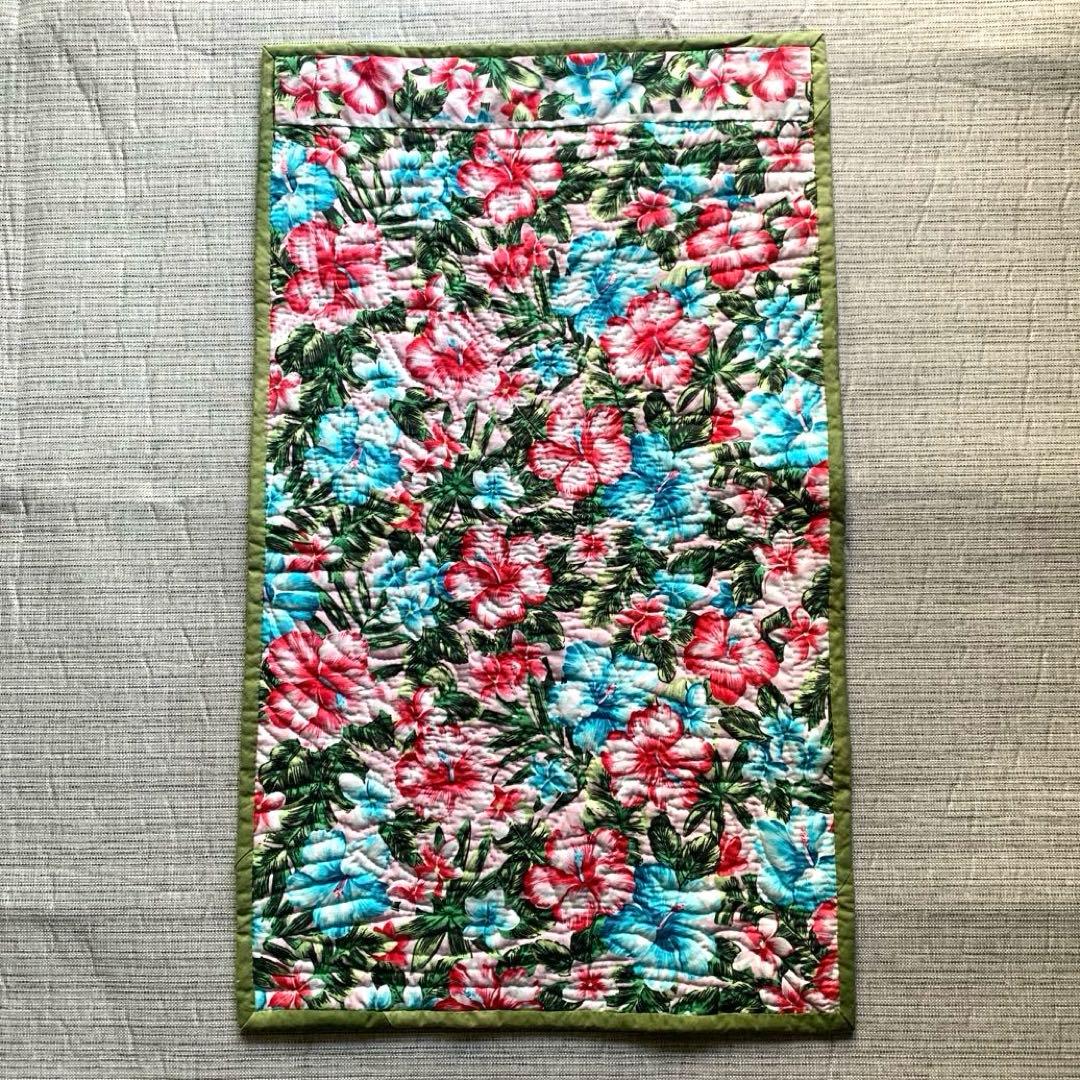 ハワイアンキルト ステンドグラスキルト タペストリー　プロテア