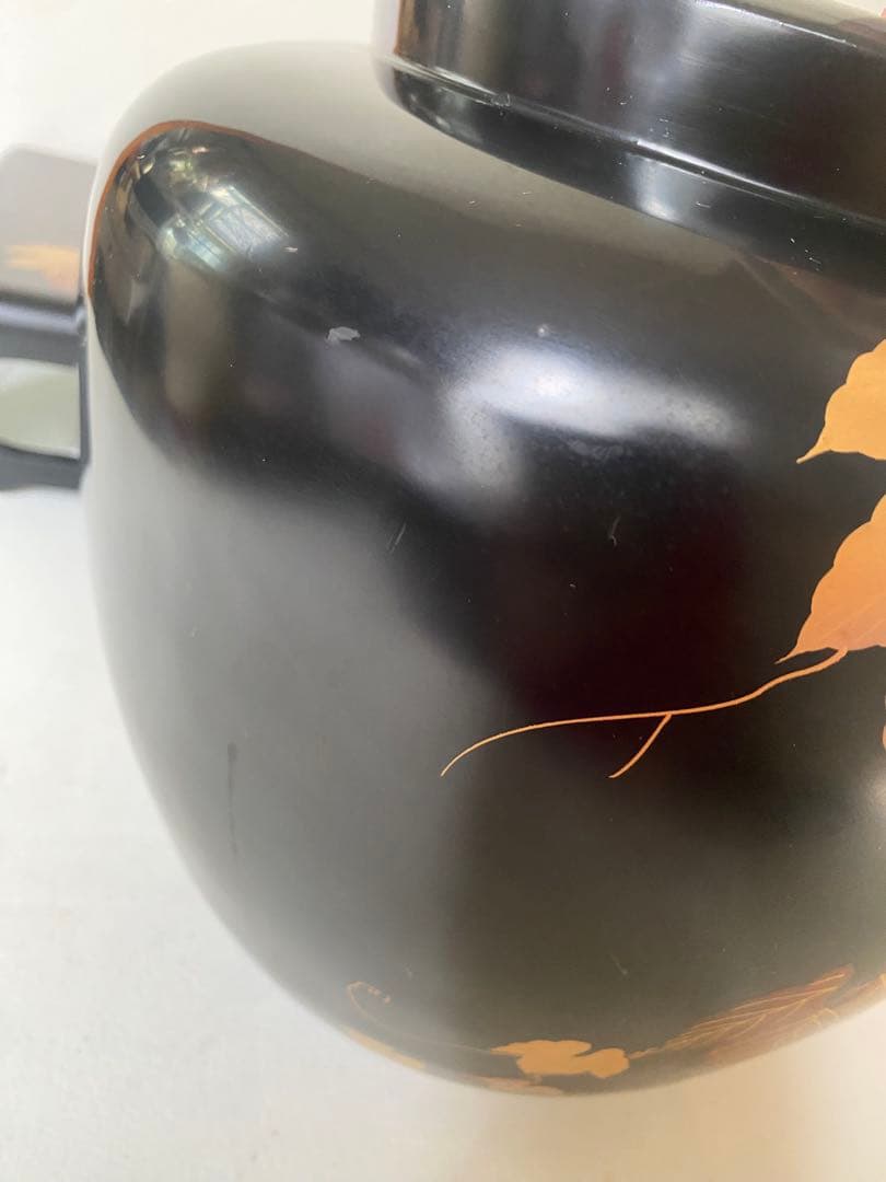 漆塗り花瓶　花台付　黒地　金色　葉模様　壺　置物　骨董