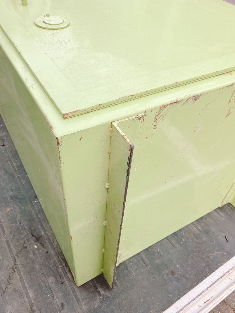 火薬貯蔵庫 保管庫 危険物 鍵付