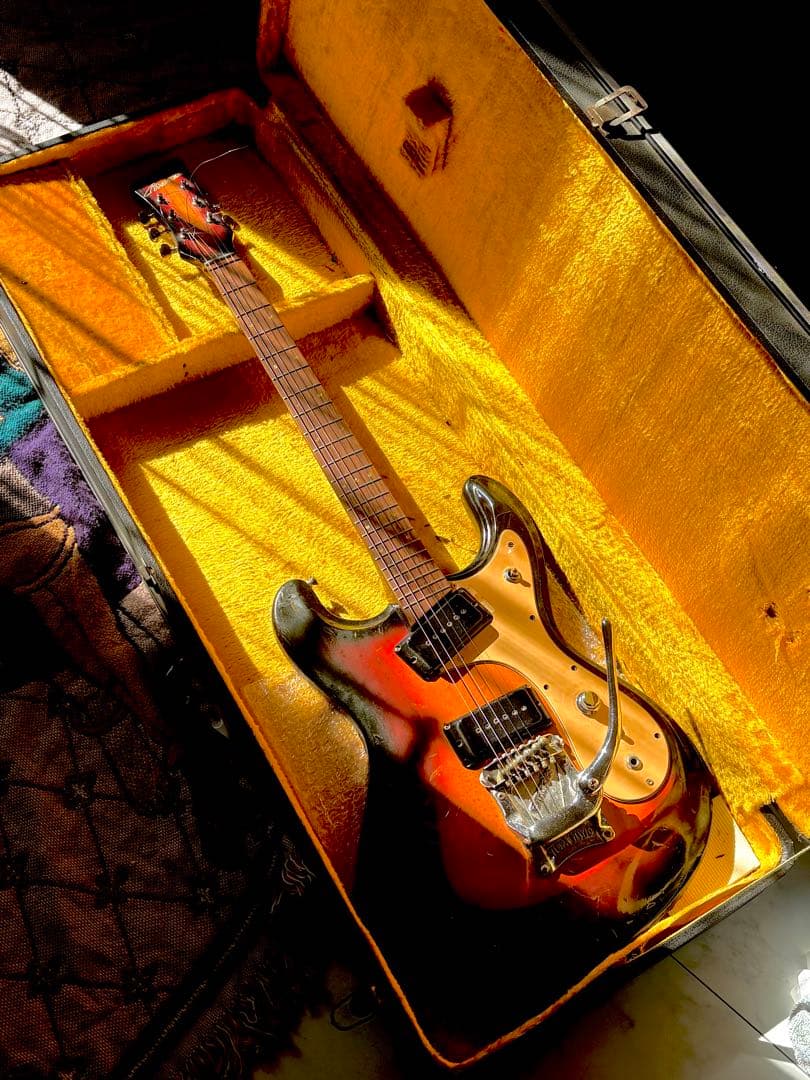 エレキギター　モズライト　モラレス ビンテージ　ビザール　ハードケース付き