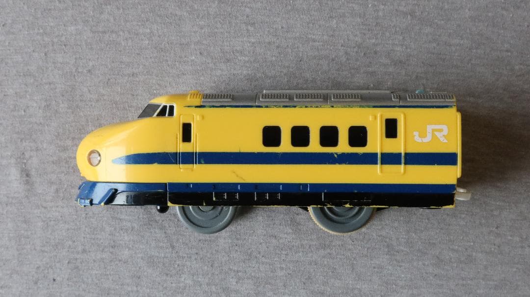 プラレール　電気制御で停止、走行----ホームドア駅を停車駅に改造１式(２線路)