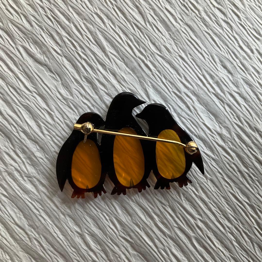 本べっこう　白甲　黒甲　仲良しペンギン　ブローチ