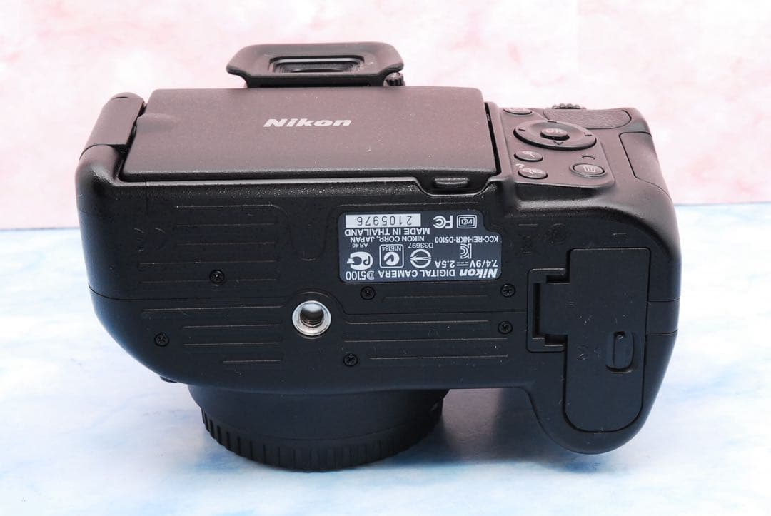 Nikon D5100★入門機★美品＆S数少★バッテリー2個★一眼レフカメラ