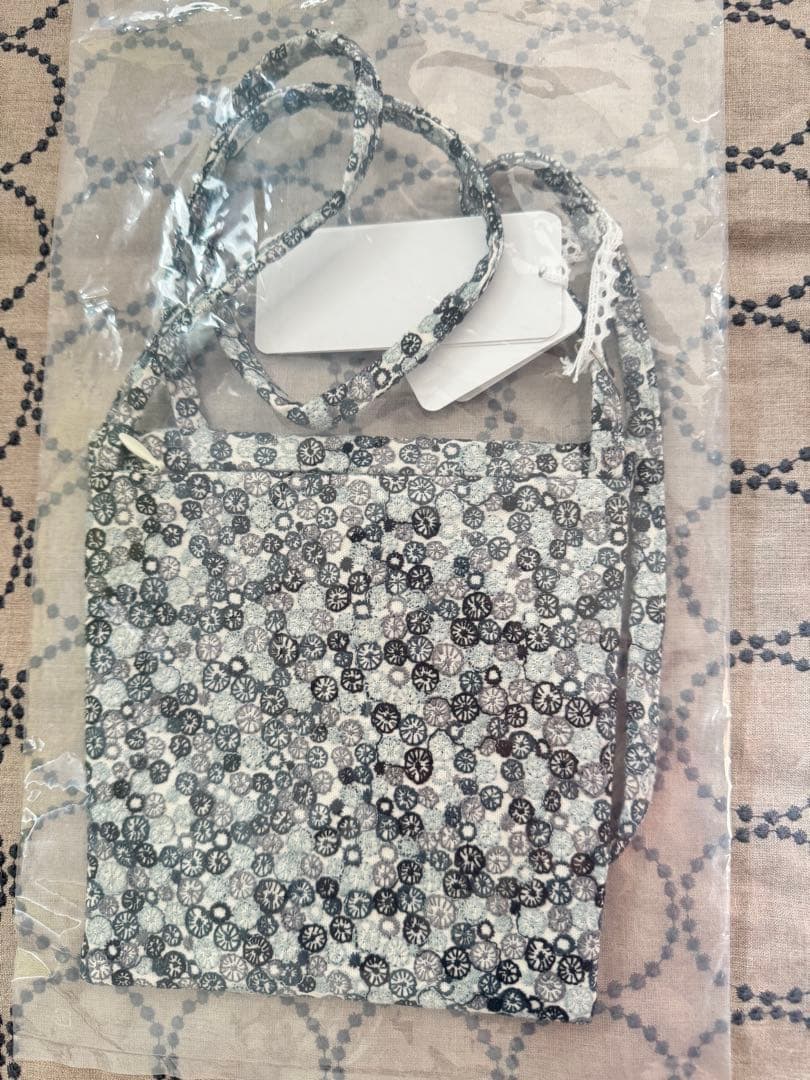 ミナペルホネン　ポケットバッグ　skyful