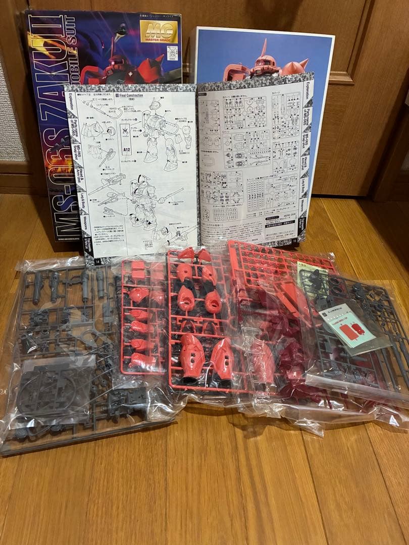 MG MS-06S ZAKU II 　MS-06F/J ザクⅡ 1/100