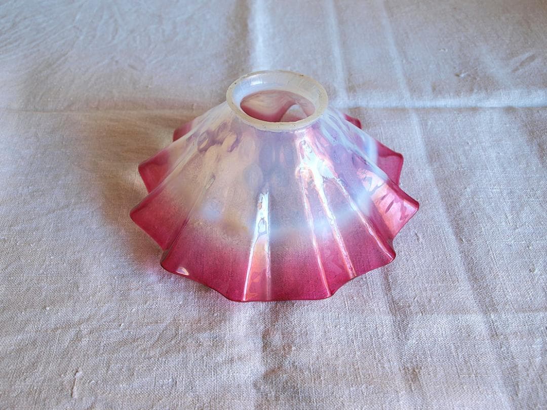 ピンク色オパールガラス フリルガラス ランプシェード電笠オパールセント/K086