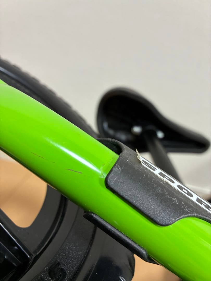 ストライダー　STRIDER 黄緑