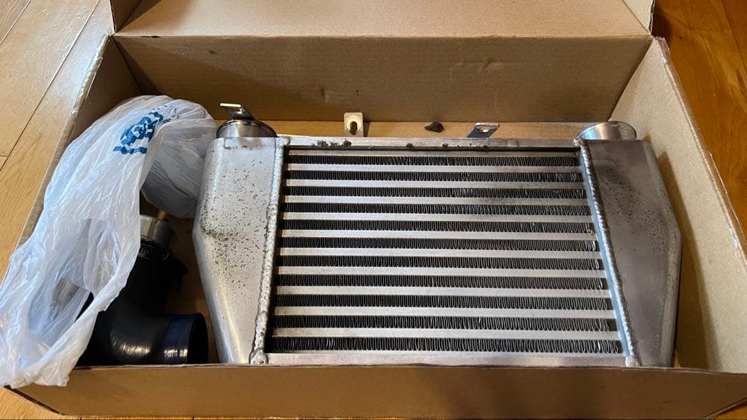 インタークーラー ハイエースディーゼルターボ