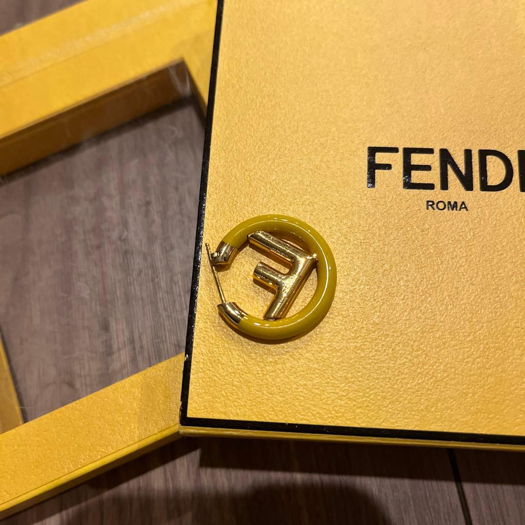 専用　　2点セット片耳　フェンディ　ピアス