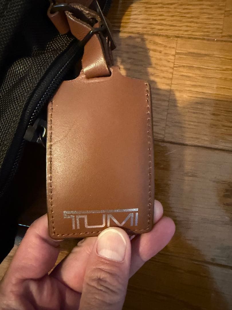 TUMI 韓国限定　ブラウン 使用感あり