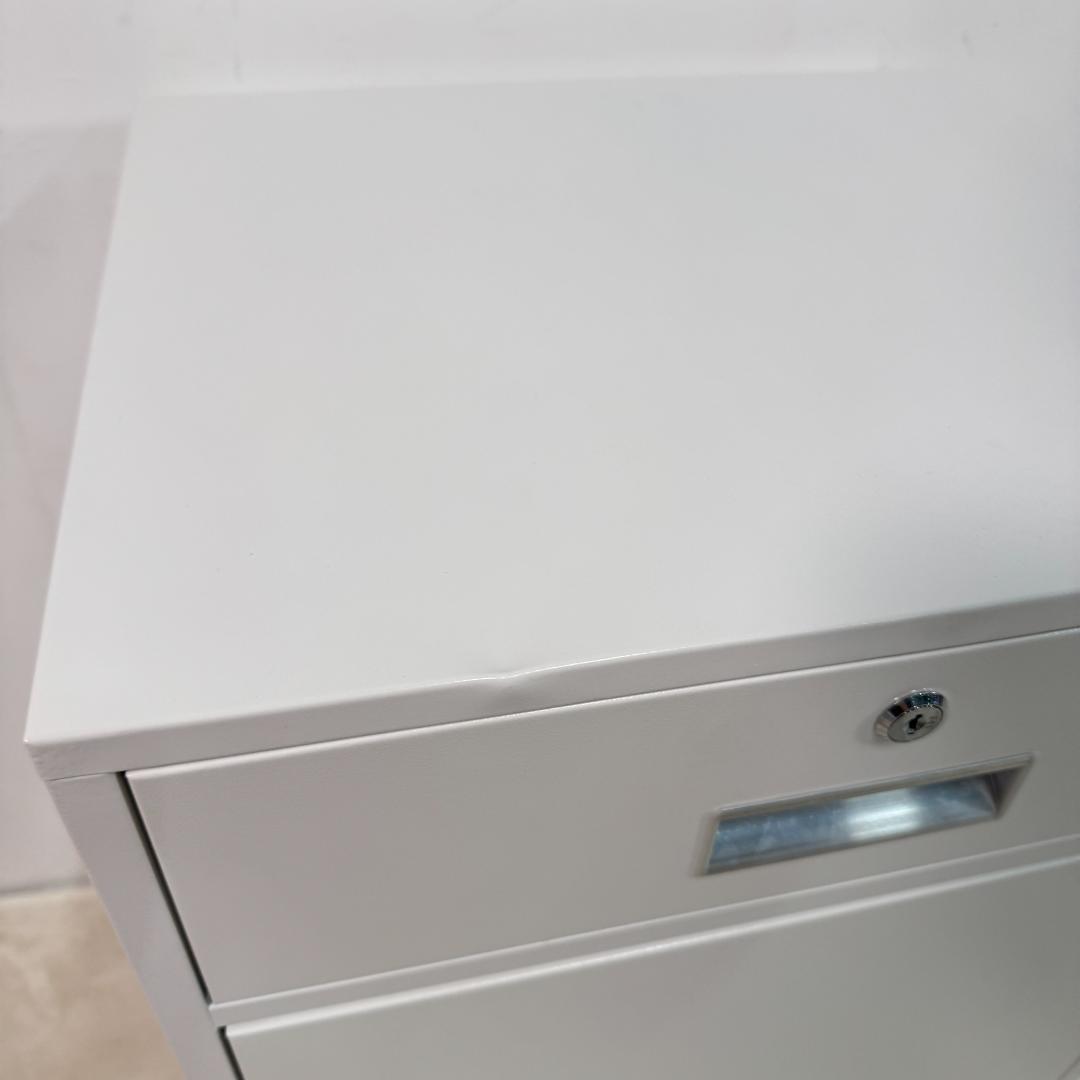 訳あり新品デスクワゴン 完成品 鍵付き収納キャビネット オフィス1668-160