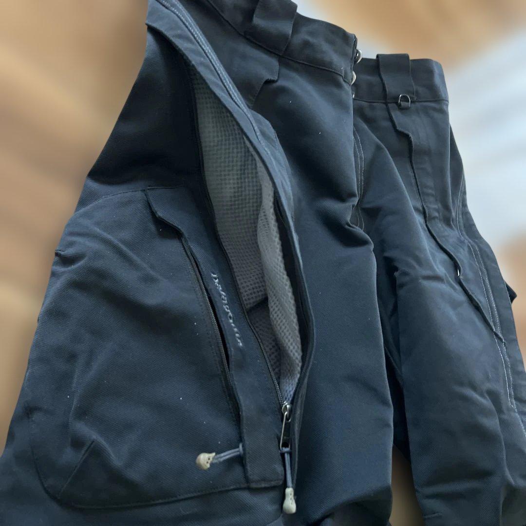 パタゴニア　スノーボードウェアパンツ