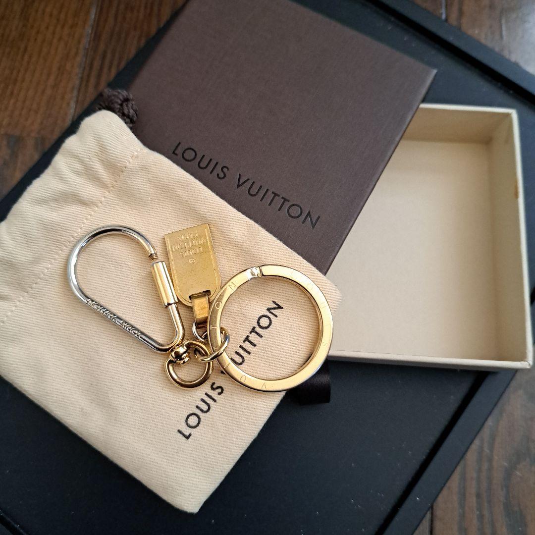 Louis Vuitton ゴールドキーホルダー　ポーチ　箱付き