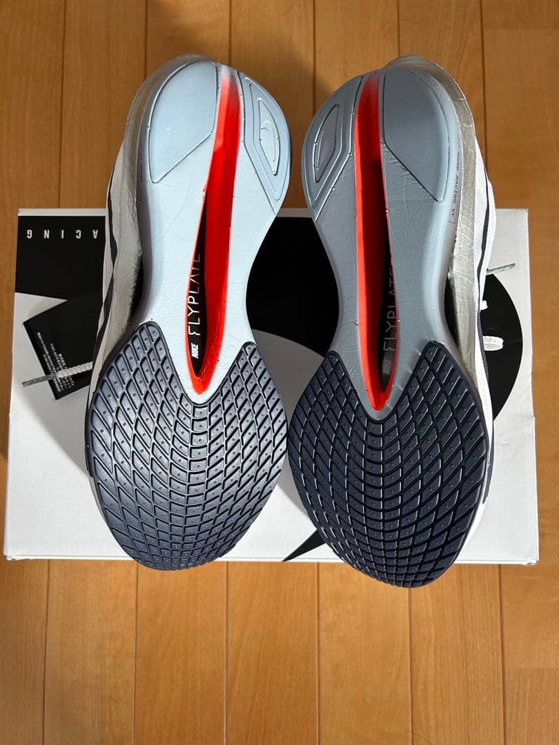 【新品未使用】ナイキ ヴェイパーフライ4(27.0cm)