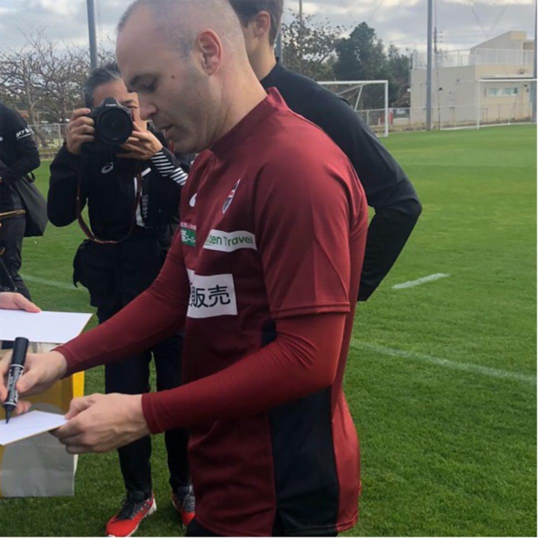 直筆イニエスタサイン色紙