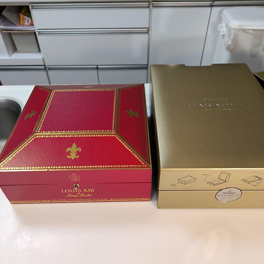 ヘネシー パラディス（専用箱）,ルイ１３世（専用箱)ので2本セット（訳あり）