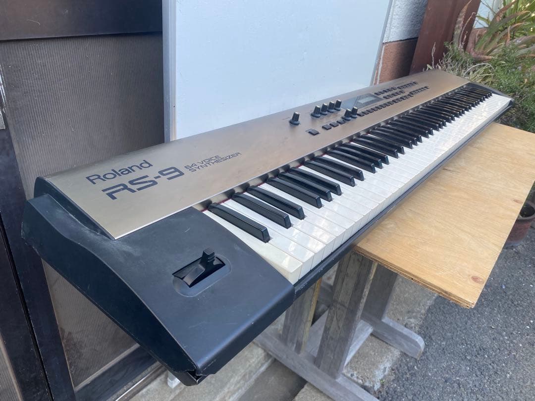 roland rs-9 64voice synthesizer シンセサイザー