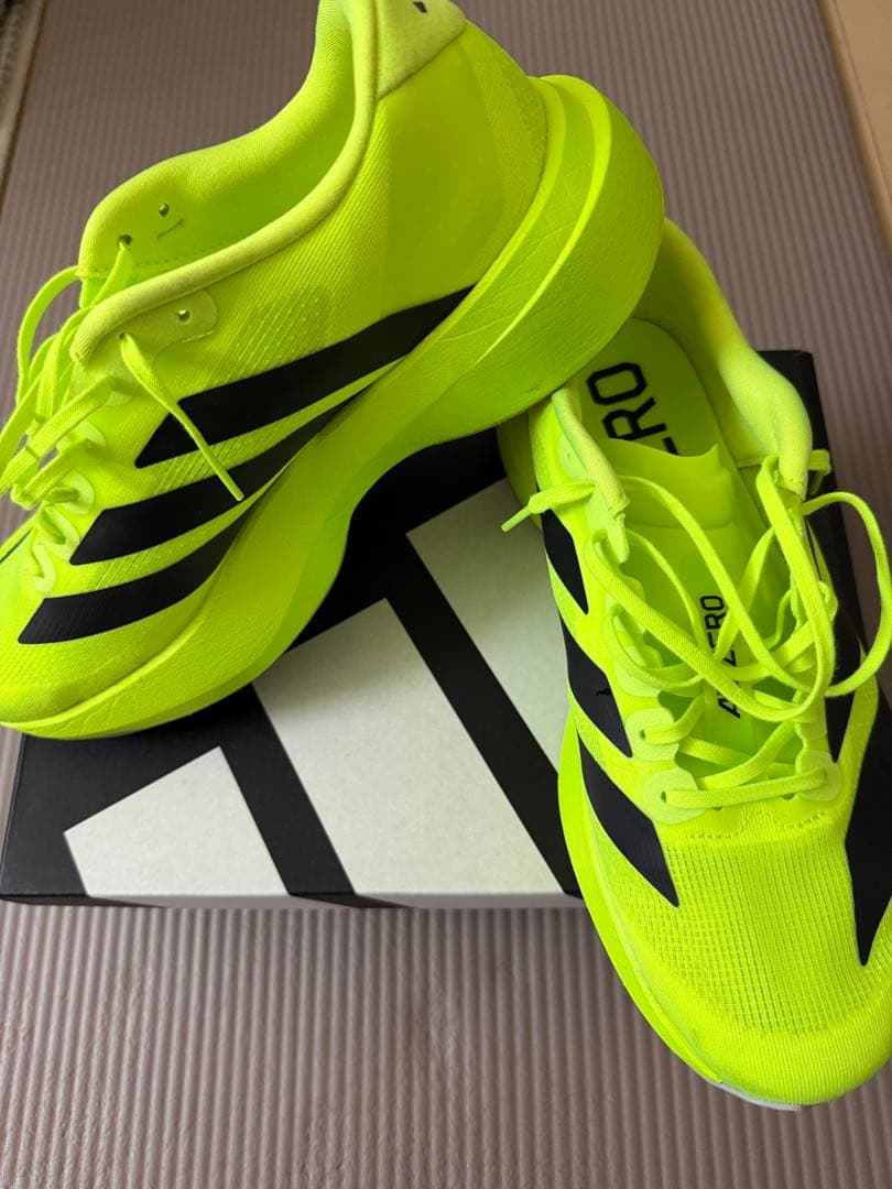 adidas ADIZERO EVO SL 蛍光イエロー