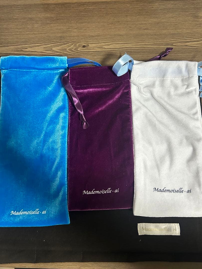 マドモアゼル愛人気チューナー厳選4点＋音叉立て、ハンマー、収納袋セット