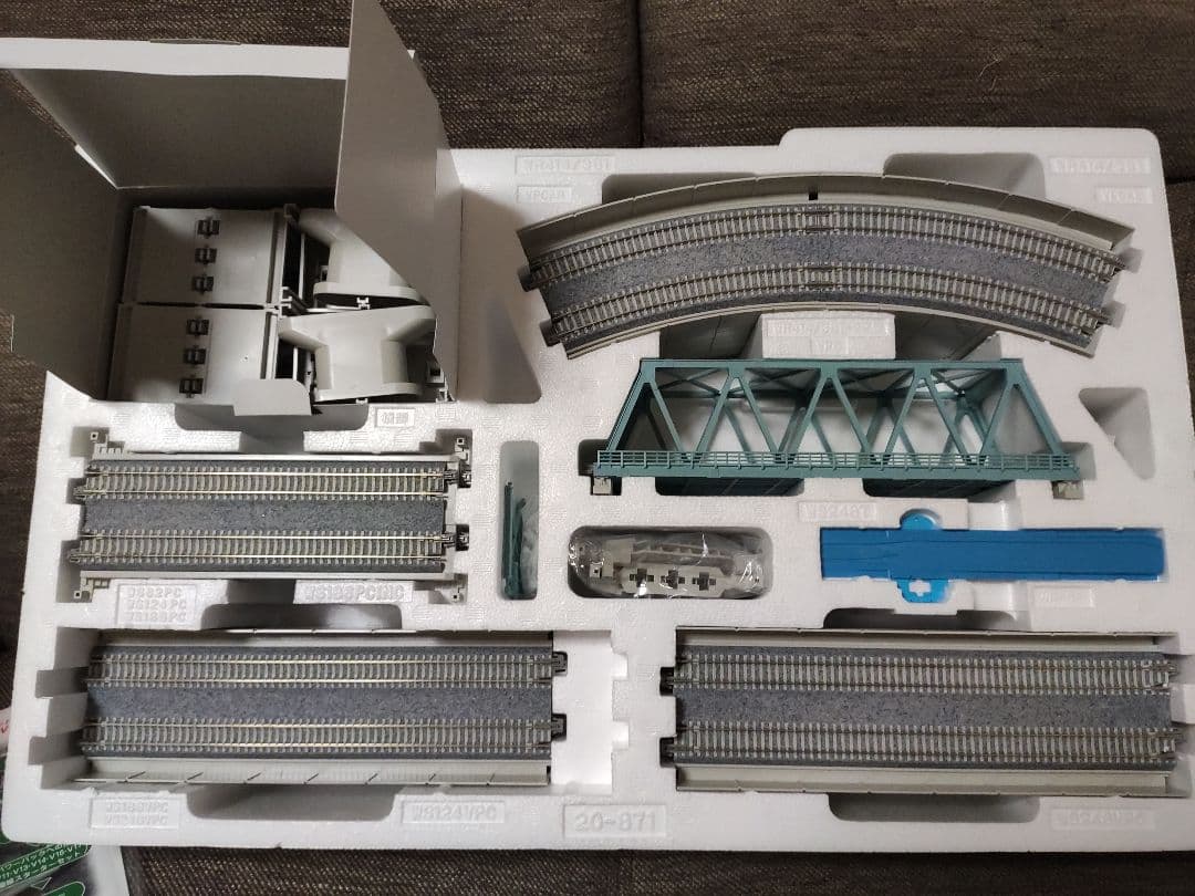 a*k様 KATO 20-871 V12複線線路立体交差セット