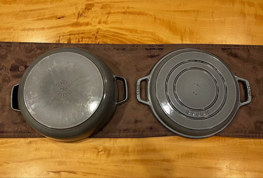 STAUB両手鍋 グレー 約26cm