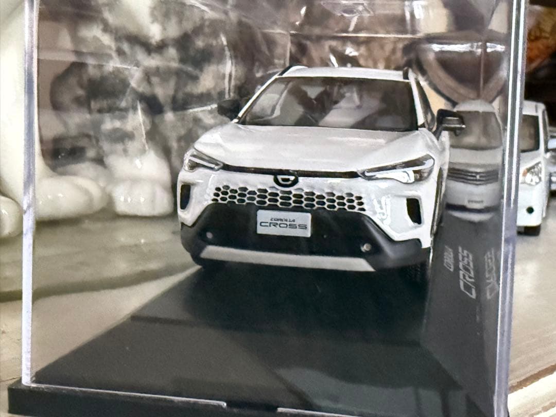 新型カローラクロス2025カラーサンプルプラチナホワイトパールマイカ1/30新品