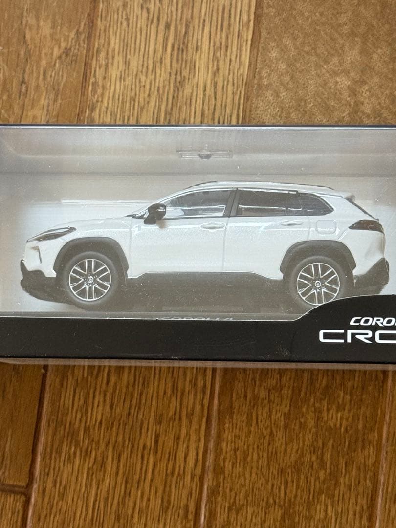 新型カローラクロス2025カラーサンプルプラチナホワイトパールマイカ1/30新品