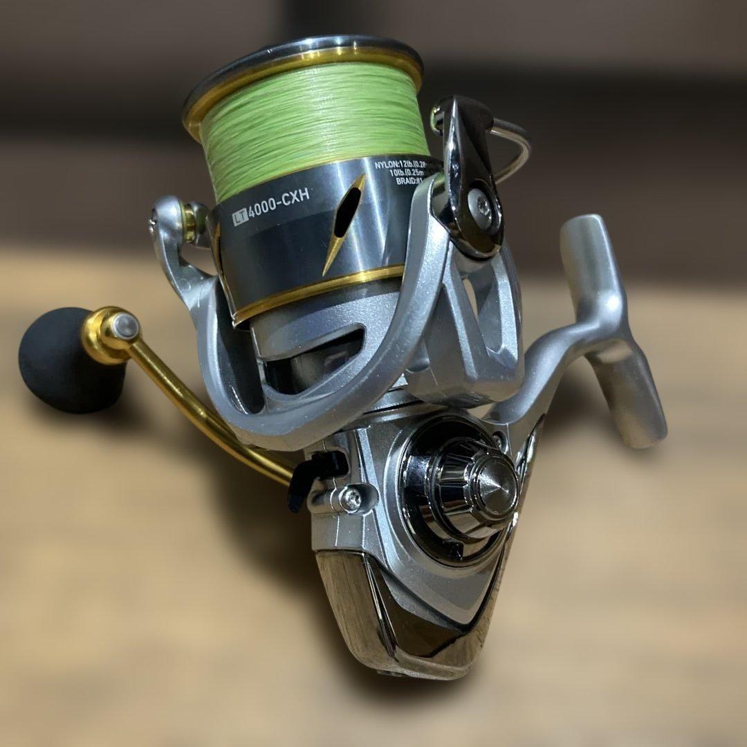 専用出品　FREAMS LT 4000-CXH スピニングリール
