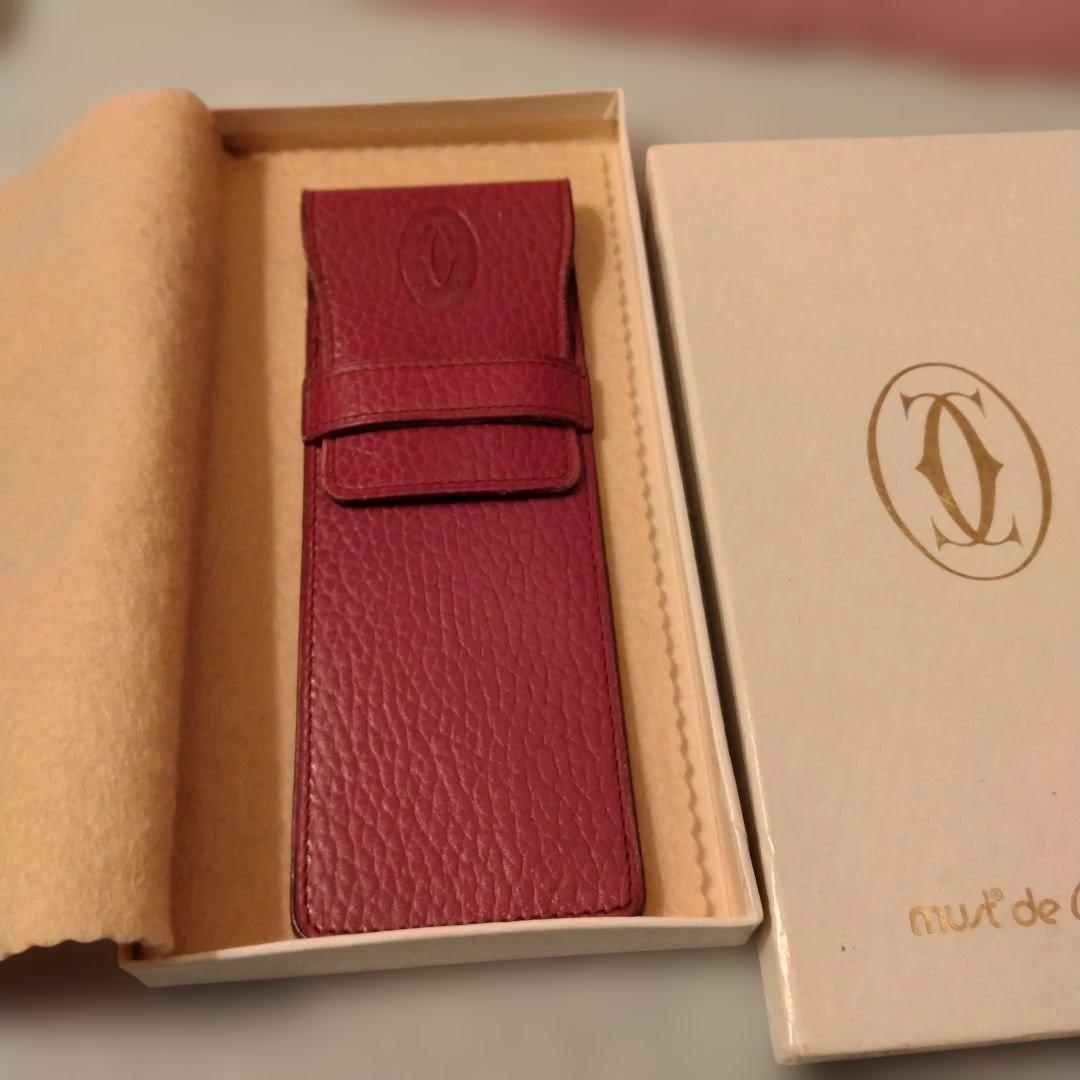 お値下げ　カルティエ　本革ペンケース　箱付き