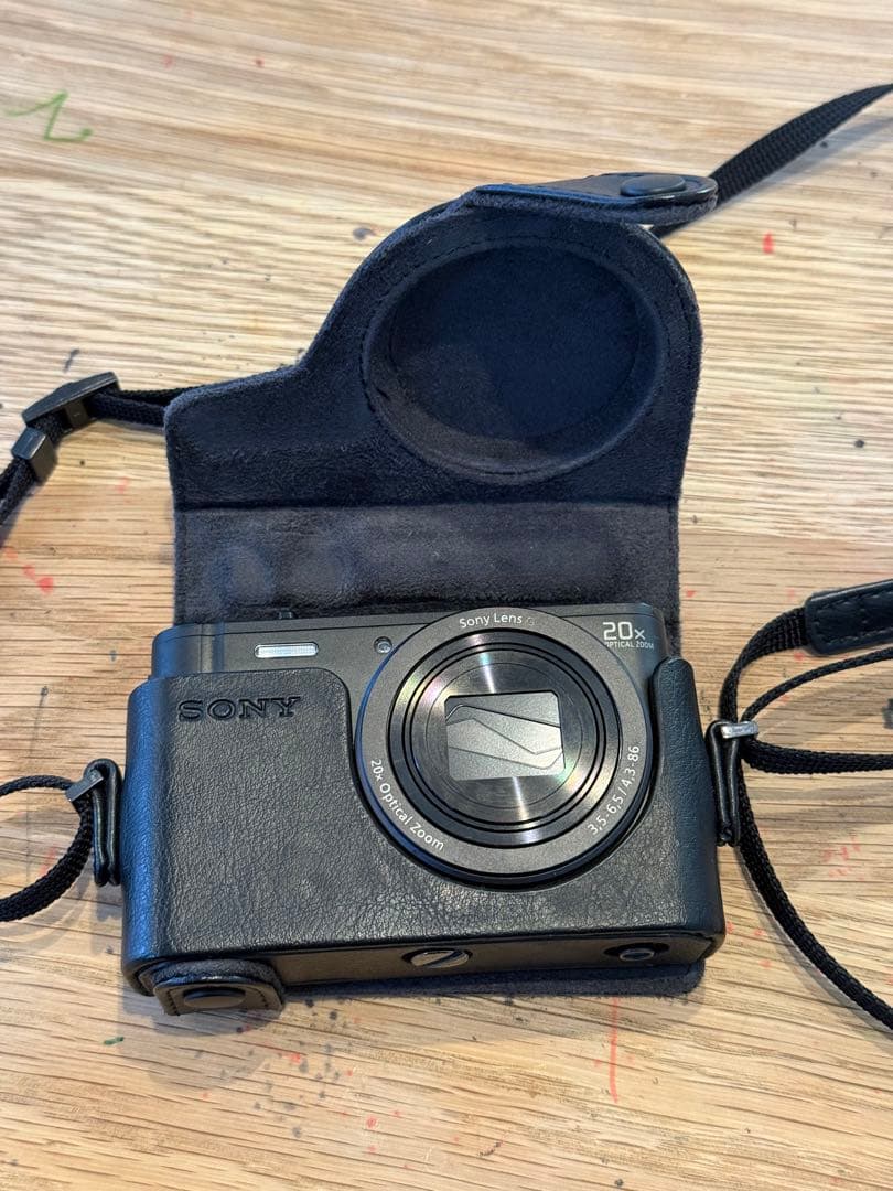 Sony サイバーショット　デジタルカメラ 20倍光学ズーム　純正カバー付き