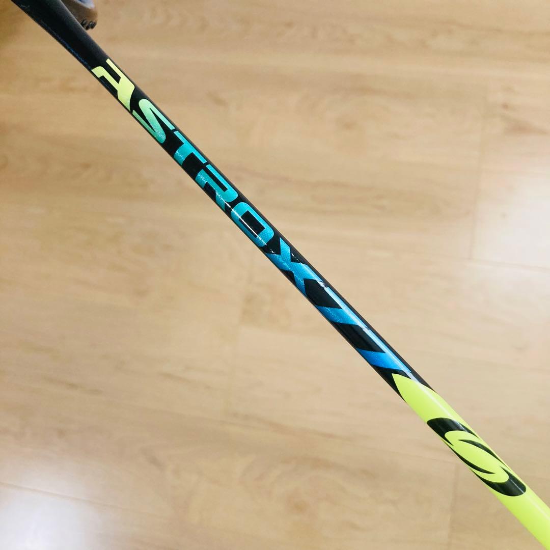 【匿名配送】★超美品★ASTOROX77 YONEX 4u G5 廃盤カラー