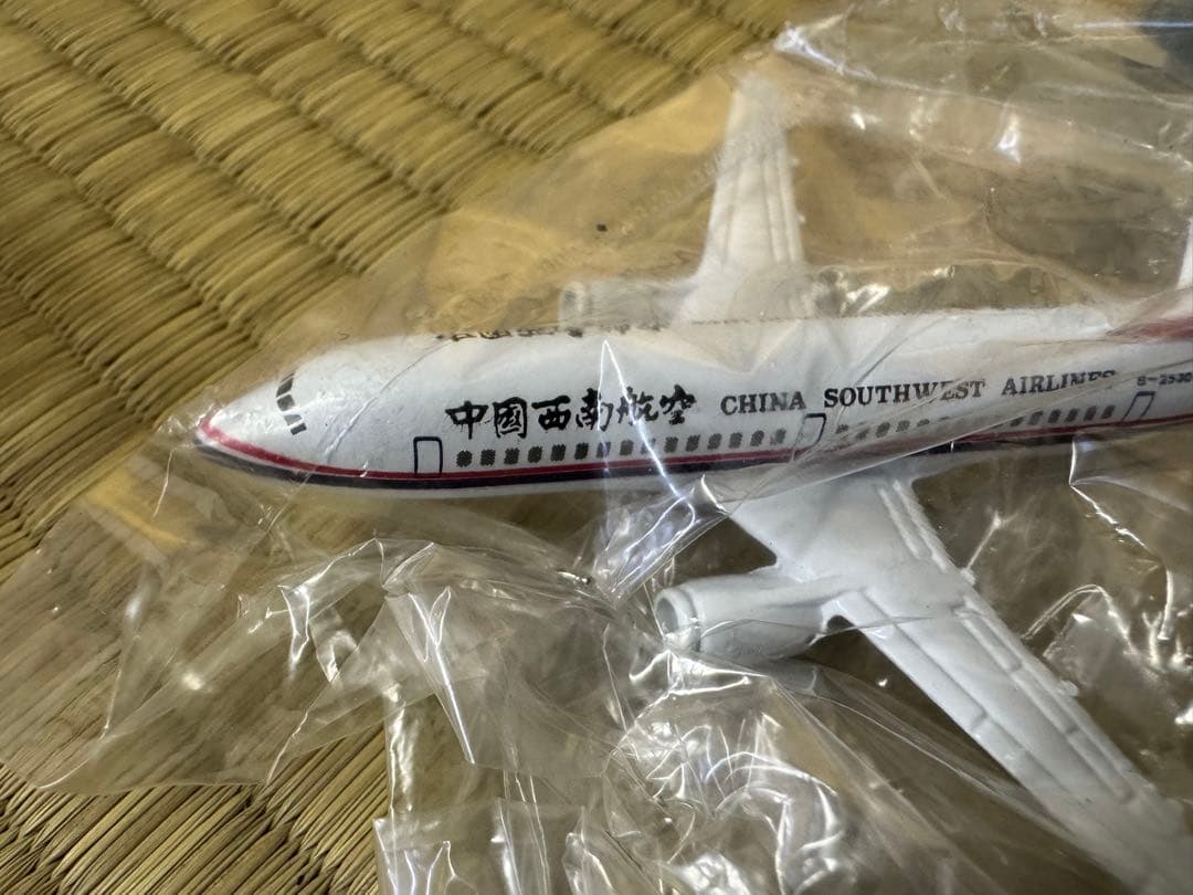 希少　中国西南航空公司　ボーイング　737 ボーイング　757 模型　当時物