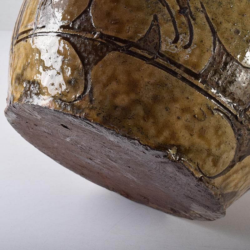 琉球陶器　壺屋焼　褐釉掻き落とし花文壺　時代箱　C　7752C