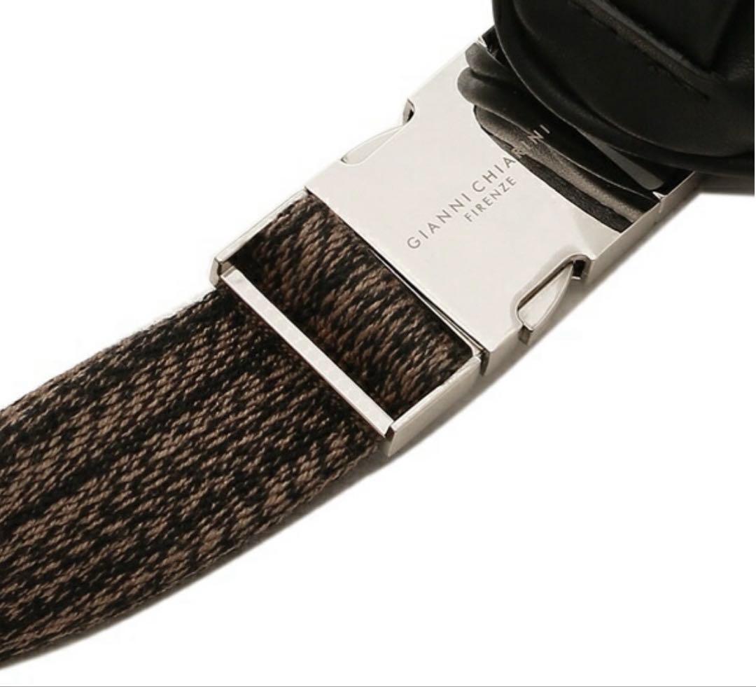 【値下げ中】ほぼ未使用GIANNI CHIARINI ボディバッグ