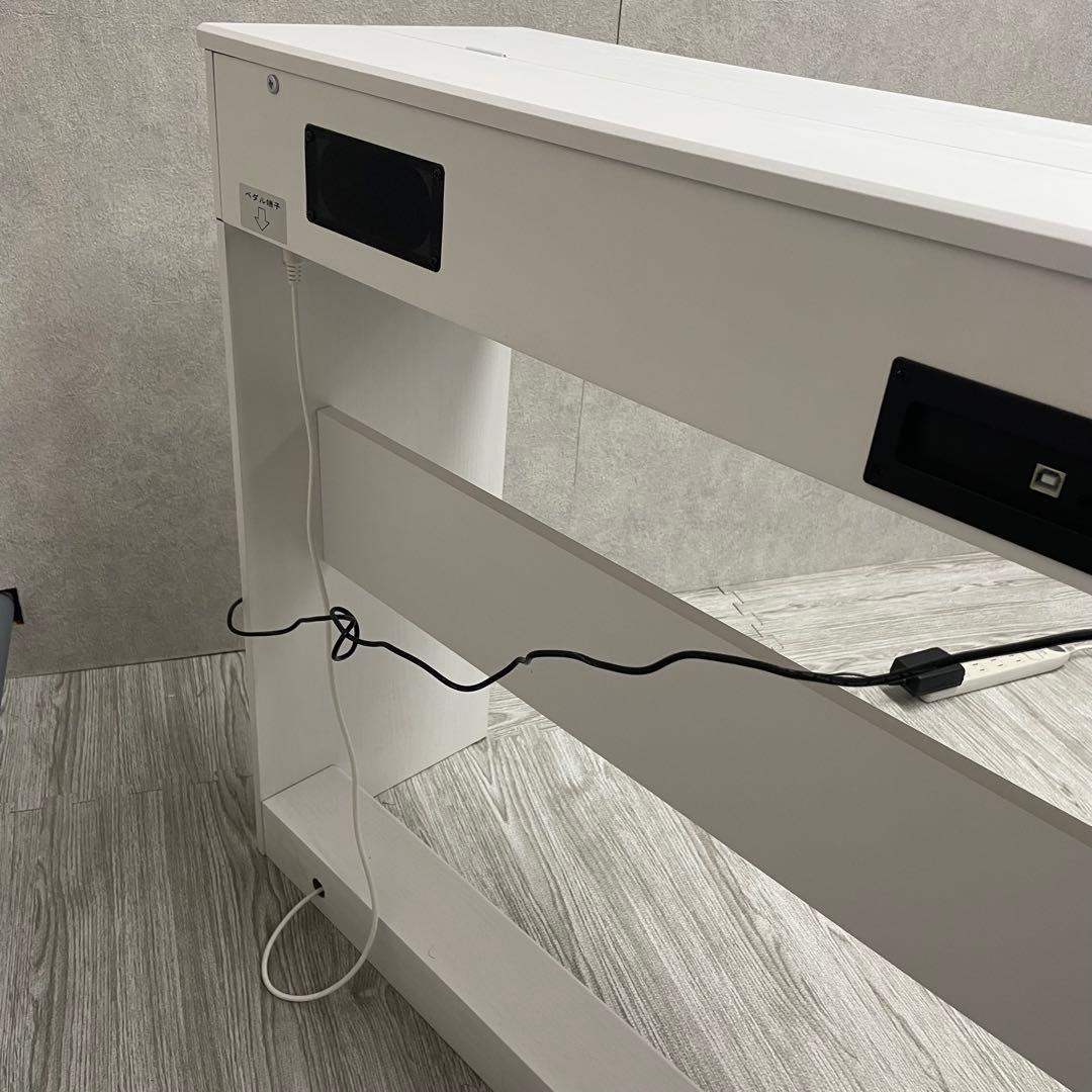 IKTMIアップライト型　88鍵盤電子ピアノ　ホワイト　直接引取歓迎　S1300